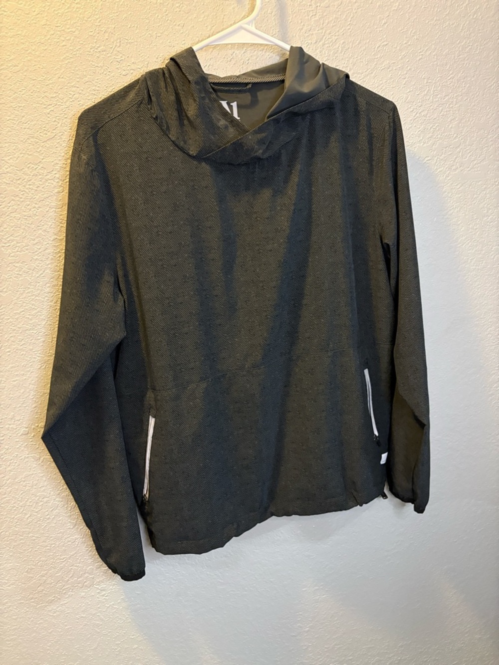 Vuori Women’s Windbreaker